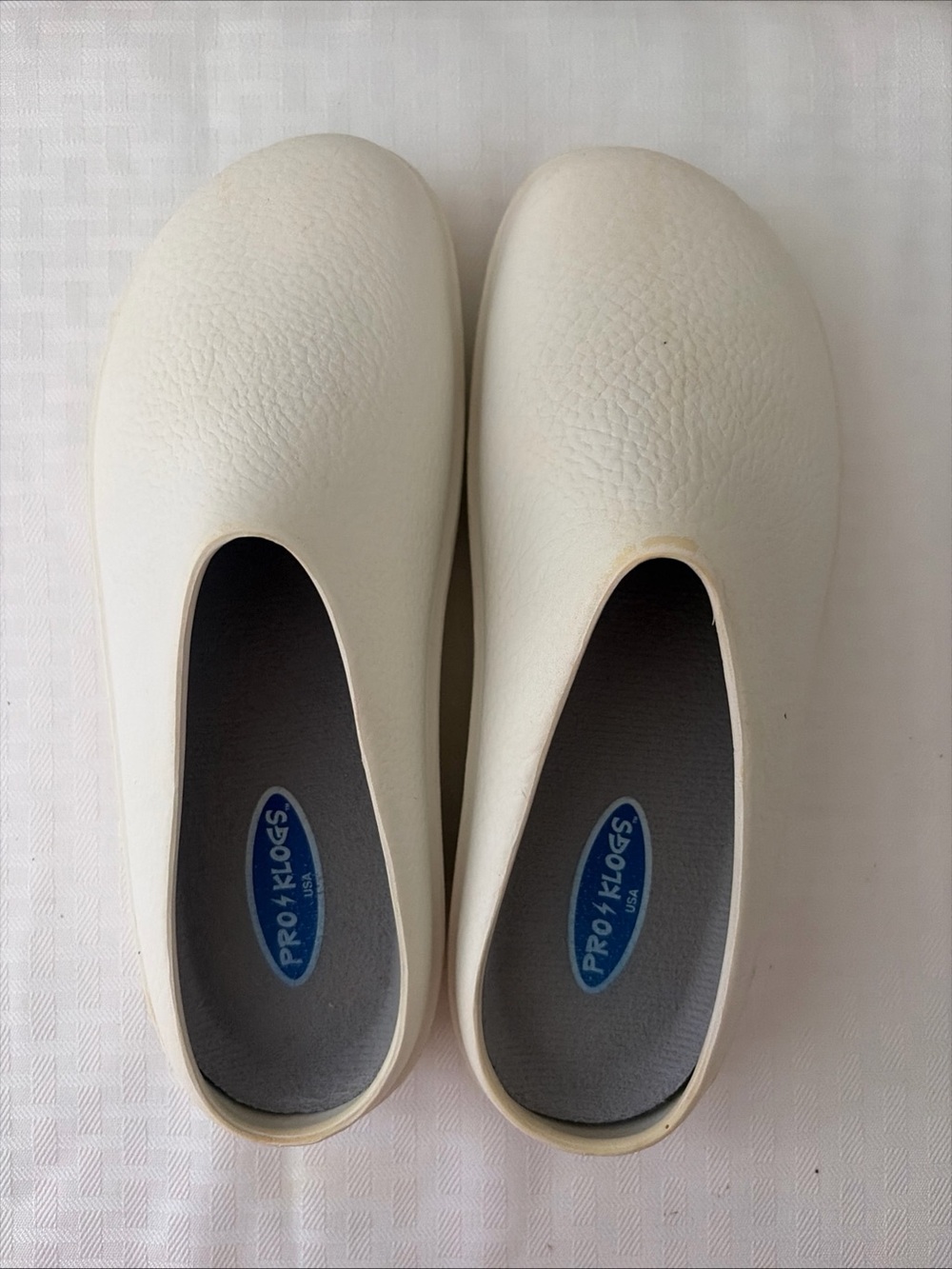 Klogs Women's Cream Slip-On Work Loafers